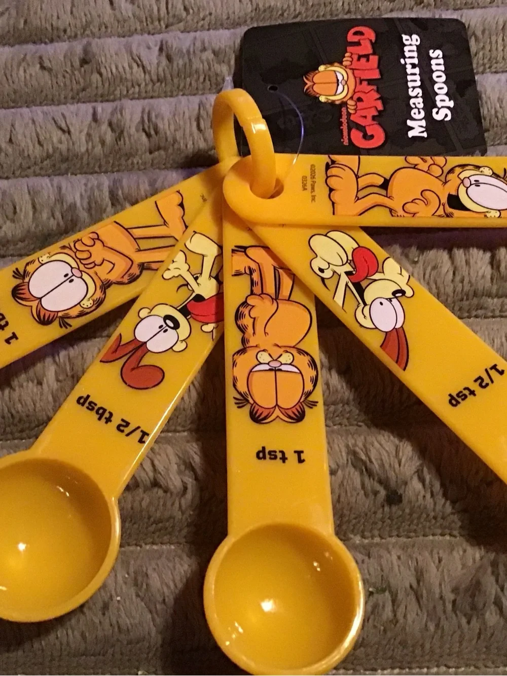 Yellow Measuring Spoons Set - Garfield Kitchen Measuring Spoons